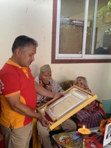 महालक्ष्मी विकास बैंकको २८ औँ वार्षिकोत्सवमा संस्कृतिविद सत्यमोहन जोशी ज्यूलाई सम्मान