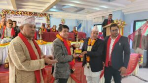 निजी क्षेत्रका हरेक एजेण्डामा महासंघको सदैव साथ रहनेछ –वरिष्ठ उपाध्यक्ष ढकाल निजी क्षेत्रका हरेक एजेण्डामा महासंघको सदैव साथ रहनेछ –वरिष्ठ उपाध्यक्ष ढकाल