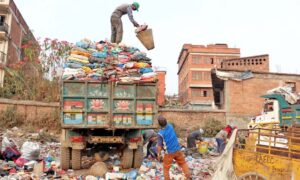 काठमाडौँ महानगरले स्रोतमा नै फोहर वर्गीकरण कार्य पुनः सुरु गर्दै काठमाडौँ महानगरले स्रोतमा नै फोहर वर्गीकरण कार्य पुनः सुरु गर्दै