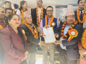 १० प्रतिशत कर छुटको माग गर्दै वन मन्त्रीलाई ज्ञापन पत्र १० प्रतिशत कर छुटको माग गर्दै वन मन्त्रीलाई ज्ञापन पत्र