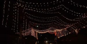 तिहार शुरु भएसँगै घरघरमा झिलिमिली बत्ती तिहार शुरु भएसँगै घरघरमा झिलिमिली बत्ती