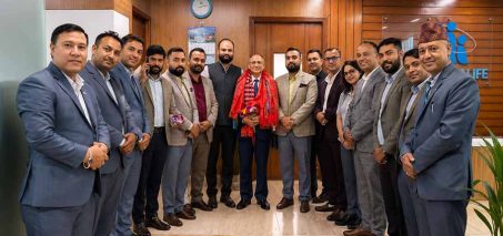 हिमालयन लाइफ इन्स्योरेन्सका निमित्त सीईओ अमात्यले गरे पदभार ग्रहण
