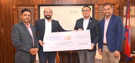 लुम्बिनी विकास बैंकद्वारा प्रधानमन्त्री दैवी प्रकोप उद्धार कोषमा २५ लाख सहयोग