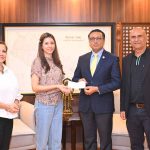 विपद्मा कन्टिनेन्टल ट्रेडिङको रसुवा बाढीपीडितका लागि २५ लाख रुपैयाँ सहयोग अध्यक्ष सुहृद् घिमिरेसहितको परिवारद्वारा अर्थमन्त्रीलाई राहत कोषका लागि चेक हस्तान्तरण
